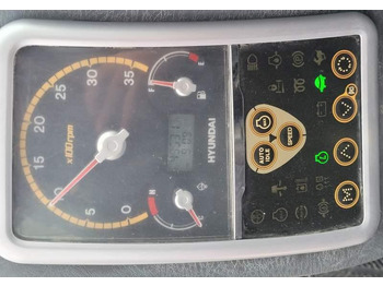 Escavadeira de rodas Hyundai ROBEX 55W-9 EXCAVATOR / SPROWADZONY Z FRANCJI: foto 3 Escavadeira de rodas Hyundai ROBEX 55W-9 EXCAVATOR / SPROWADZONY Z FRANCJI: foto 3