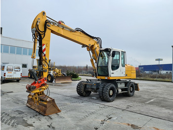 Máquina de construção LIEBHERR A 316