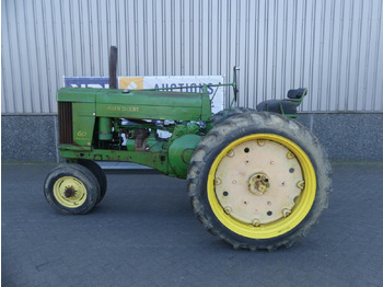 Trator John-Deere 60: foto 4