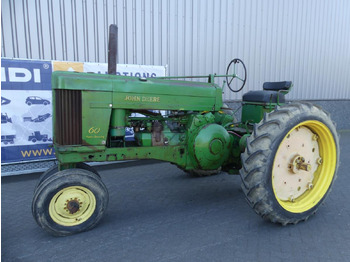 Trator John-Deere 60: foto 3