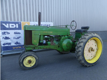 Trator John-Deere 60: foto 2
