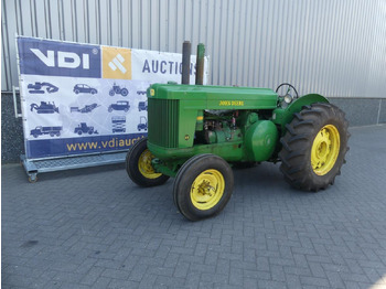 Trator JOHN DEERE