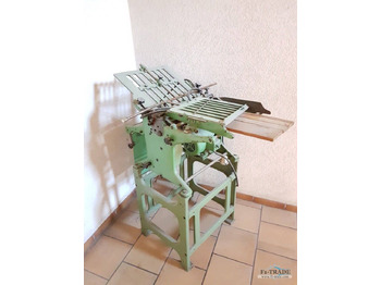 Máquina de dobrar papel