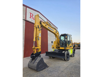 Leasing de  KOMATSU PW148-11 KOMATSU PW148-11: foto 2