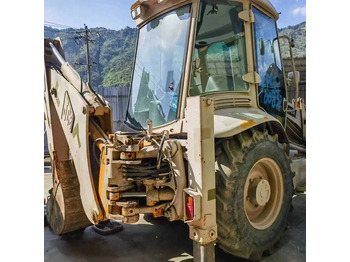 Retroescavadeira JCB 3CX