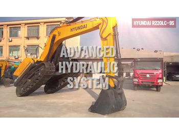 Escavadora de rastos HYUNDAI