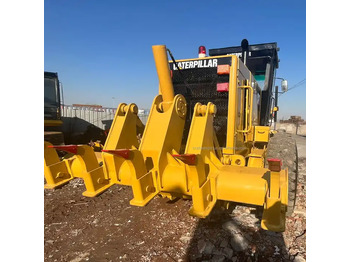 Motoniveladora CATERPILLAR 140H