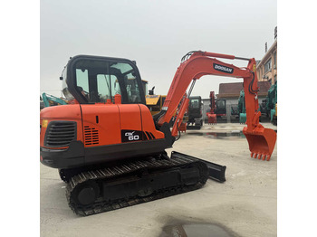 Escavadora de rastos DOOSAN DX60-9C