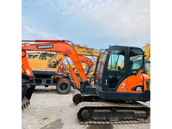 Escavadora de rastos DOOSAN DH60-7