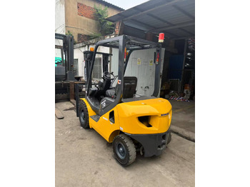 Empilhadeira KOMATSU