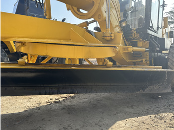 Motoniveladora KOMATSU GD655: foto 4