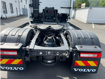 Tractor novo VOLVO FH 500 / Leather/ VEB+/ Air/ 2 tanks/ i-Parkcool/: foto 4 Tractor novo VOLVO FH 500 / Leather/ VEB+/ Air/ 2 tanks/ i-Parkcool/: foto 4