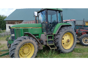 Trator JOHN DEERE 7800