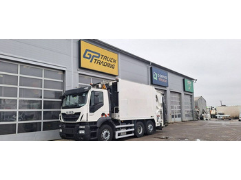 Caminhão de lixo IVECO Stralis