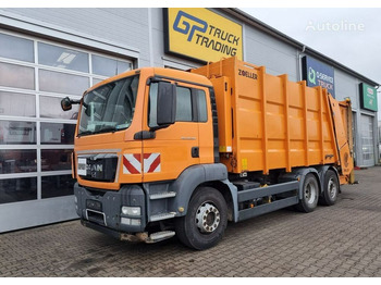 Caminhão de lixo MAN TGS
