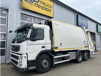 Caminhão de lixo VOLVO FM 330
