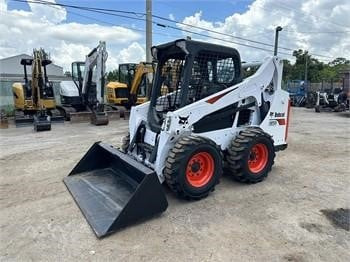 Mini pá carregadora BOBCAT S590