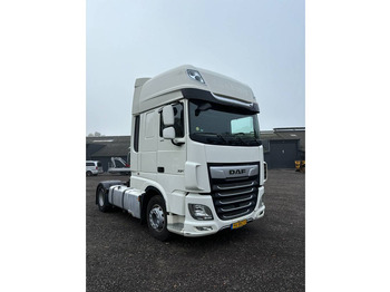 Tractor DAF XF 106 530