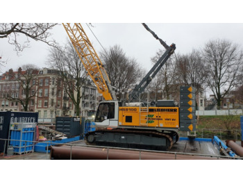 Guindaste sobre esteiras LIEBHERR