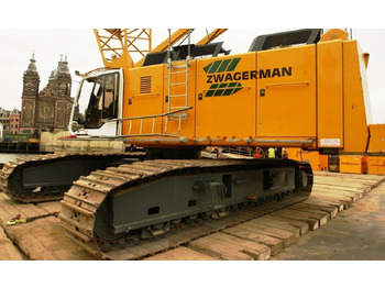 Guindaste sobre esteiras LIEBHERR HS 885 HD