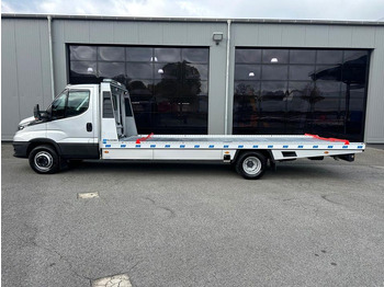 Caminhão reboque IVECO