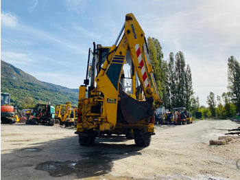 Retroescavadeira KOMATSU Tractopelle WB70 (NET DE TVA): foto 4