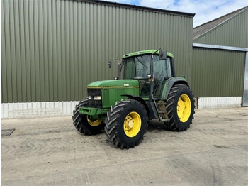 Trator JOHN DEERE 6800