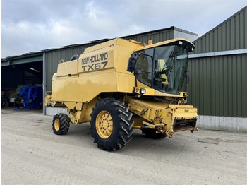 Leasing de New Holland TX67 c/w 20ft Header  New Holland TX67 c/w 20ft Header: foto 1