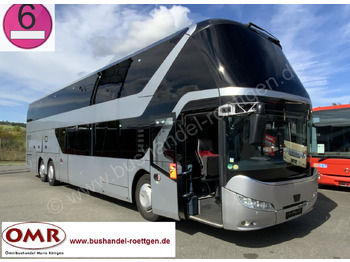 Ônibus panorâmico NEOPLAN