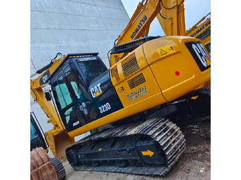 Escavadora de rastos CATERPILLAR 323D