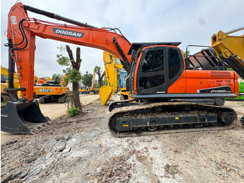 Escavadora de rastos DOOSAN DX300LC