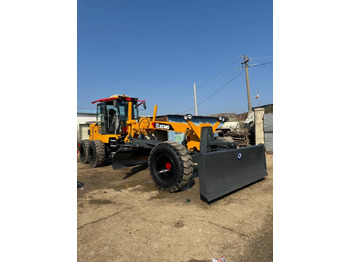 Motoniveladora XCMG GR2153