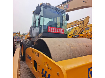 Compactador XCMG XS143J