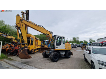 Mini escavadeira LIEBHERR A 316