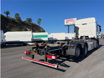 Camião transportador de contêineres/ Caixa móvel Renault T430: foto 4