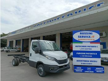 Veículo comercial IVECO Daily 35c18