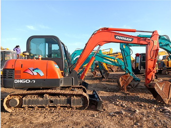 Mini escavadeira DOOSAN DH60-7