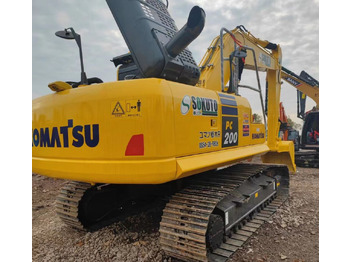 Escavadora de rastos KOMATSU PC200-8