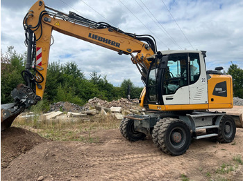 Escavadeira de rodas LIEBHERR A 918