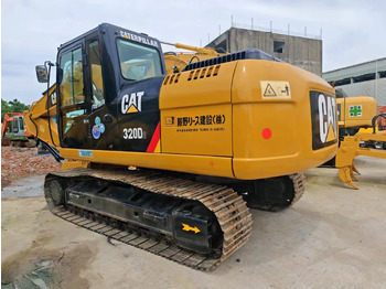 Escavadora de rastos CATERPILLAR 320D2