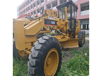 Motoniveladora CATERPILLAR 140K