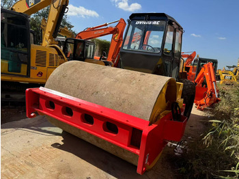 Compactador DYNAPAC