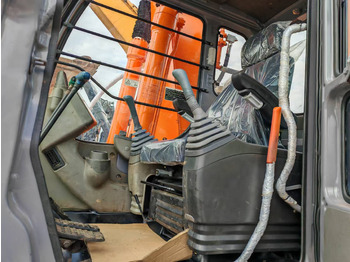 Escavadora de rastos HITACHI ZX200: foto 4