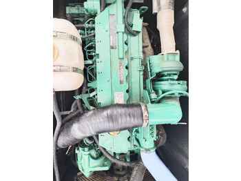 Escavadora de rastos novo VOLVO EC240: foto 5