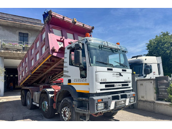 Camião basculante IVECO EuroTrakker