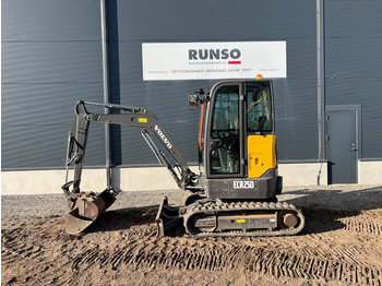 Mini escavadeira VOLVO ECR25D