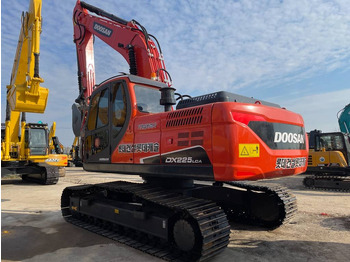 Escavadora de rastos DOOSAN DX225LCA