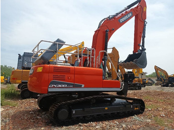 Escavadora de rastos DOOSAN DX300LC