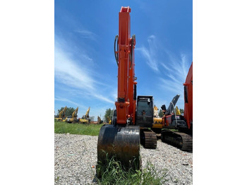 Escavadora de rastos Hitachi ZX 200: foto 3