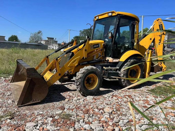 Retroescavadeira JCB 3CX